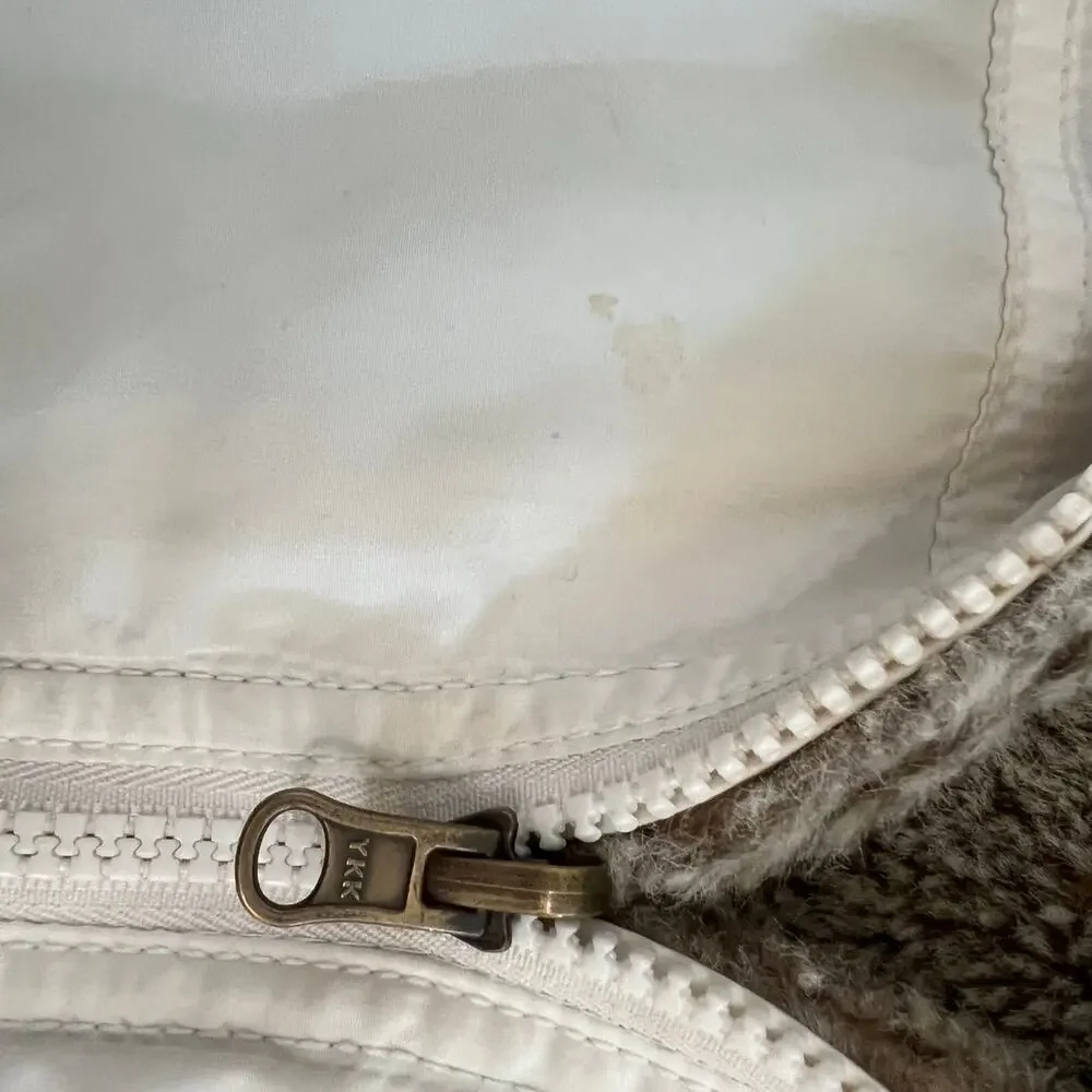 GAP this vest